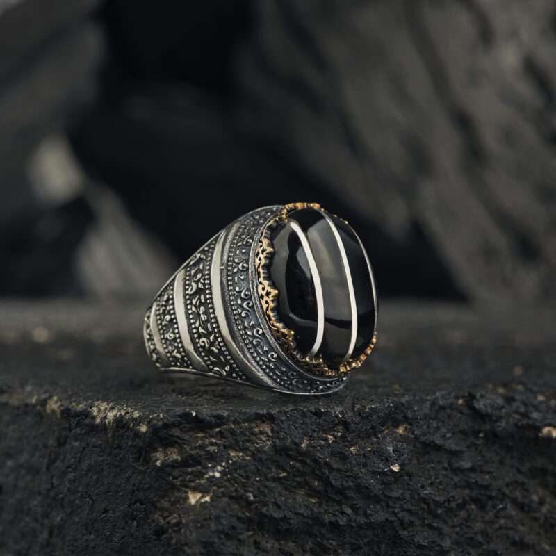 Gümüş Siyah Kakma Taşlı Yüzük