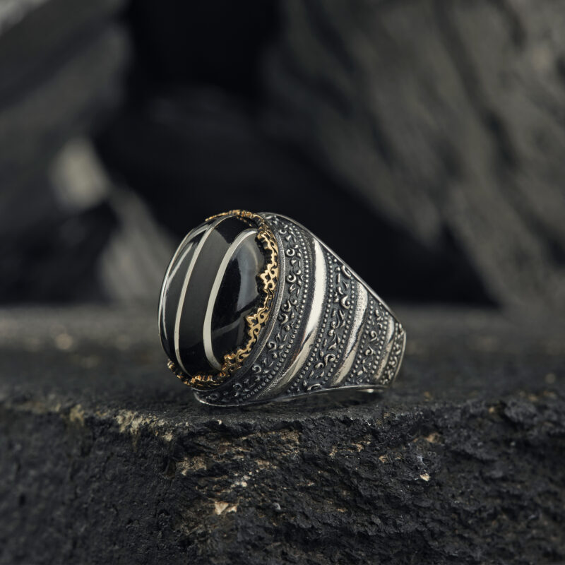 Gümüş Siyah Kakma Taşlı Yüzük