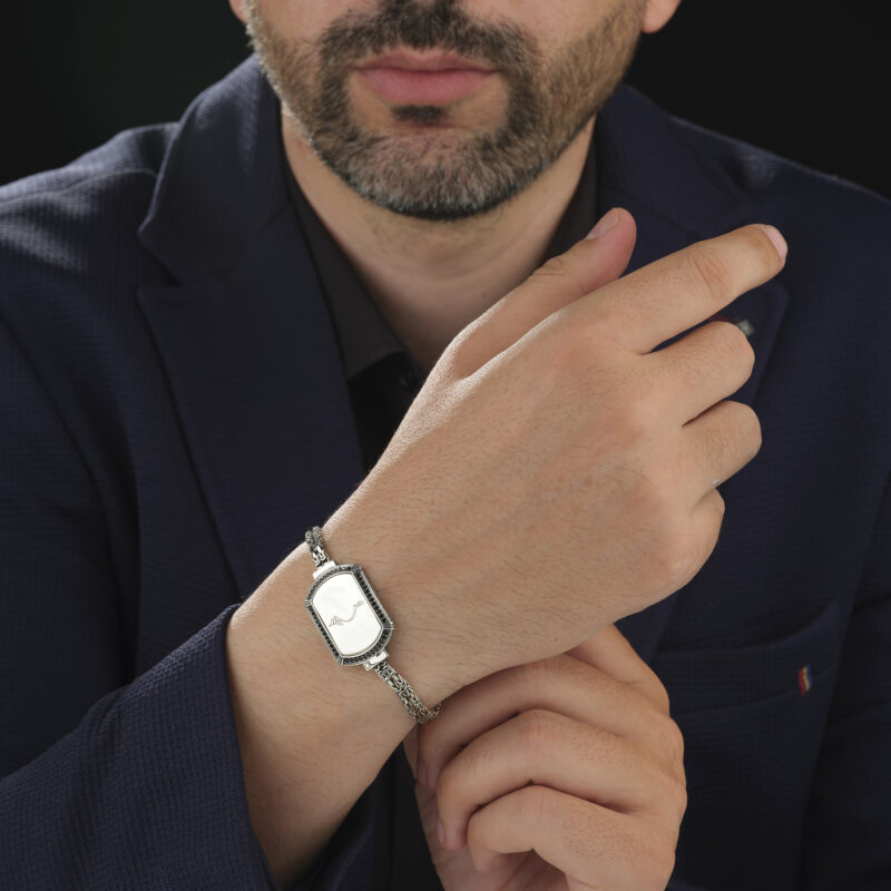 Hiç Yazılı Bileklik