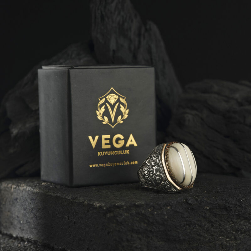 Gümüş Fildişi Kakma Taşlı Yüzük