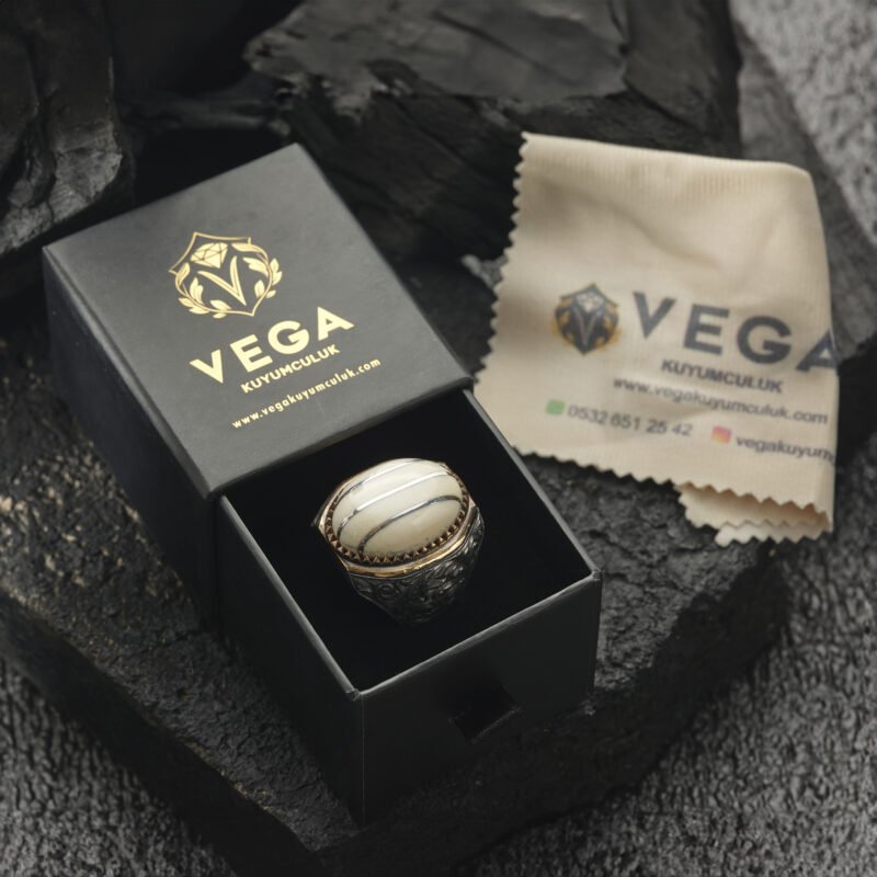 Gümüş Fildişi Kakma Taşlı Yüzük