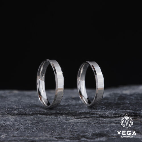 Dora  Model 4mm Alyans