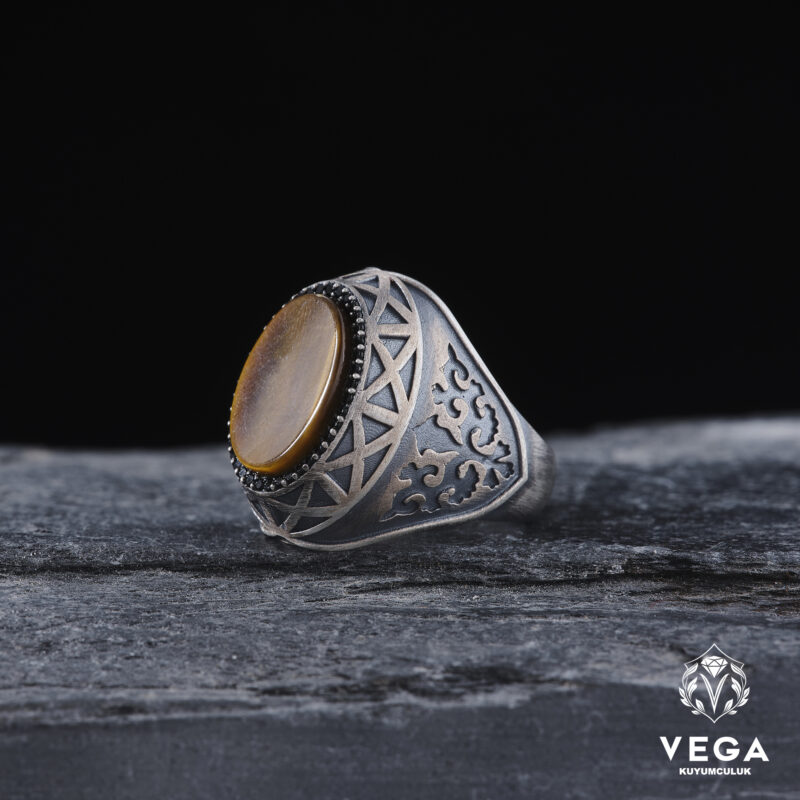 Kaplan Gözü Taşlı Gümüş Yüzük