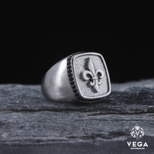 Kare Zirkon Taşlı Gümüş Yüzük