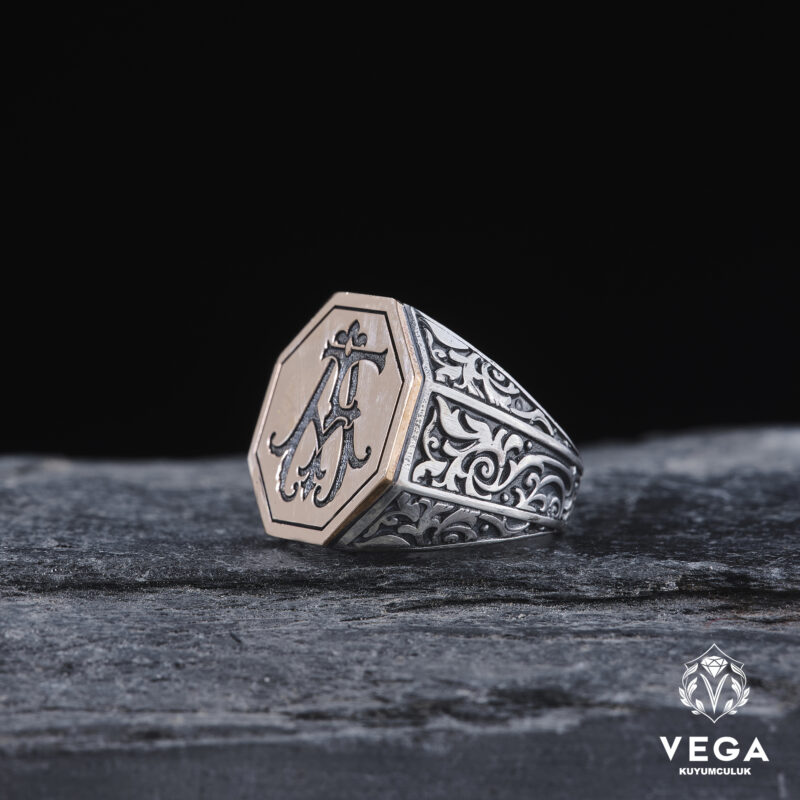 VEGA-HAZIRAN-20239621-copy.jpg Harfli Sekizgen Yüzük Modeli