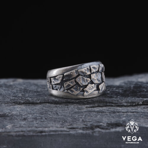 Duvar Desenli Gümüş Yüzük
