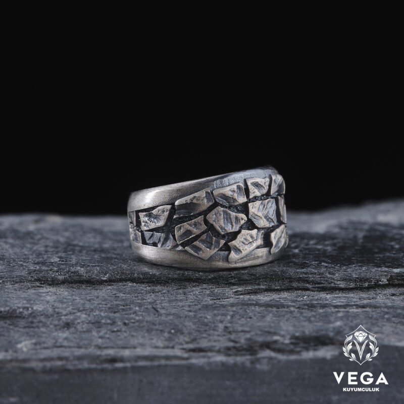 Duvar Desenli Gümüş Yüzük