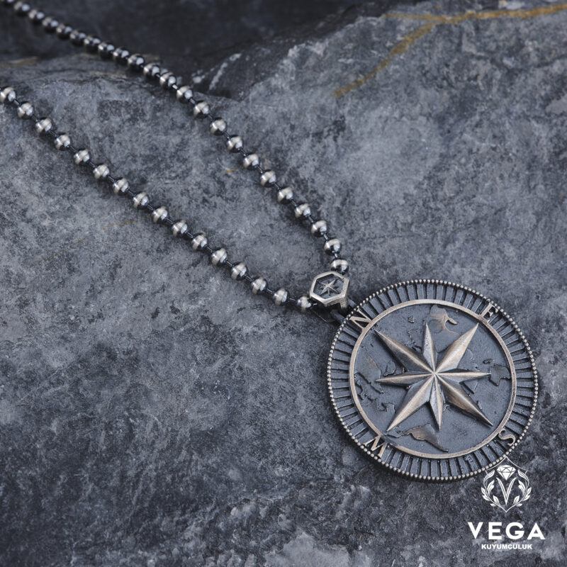 Pusula Madalyon Kolye