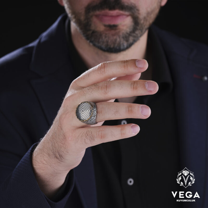 Tacı Şerif Gümüş Yüzük