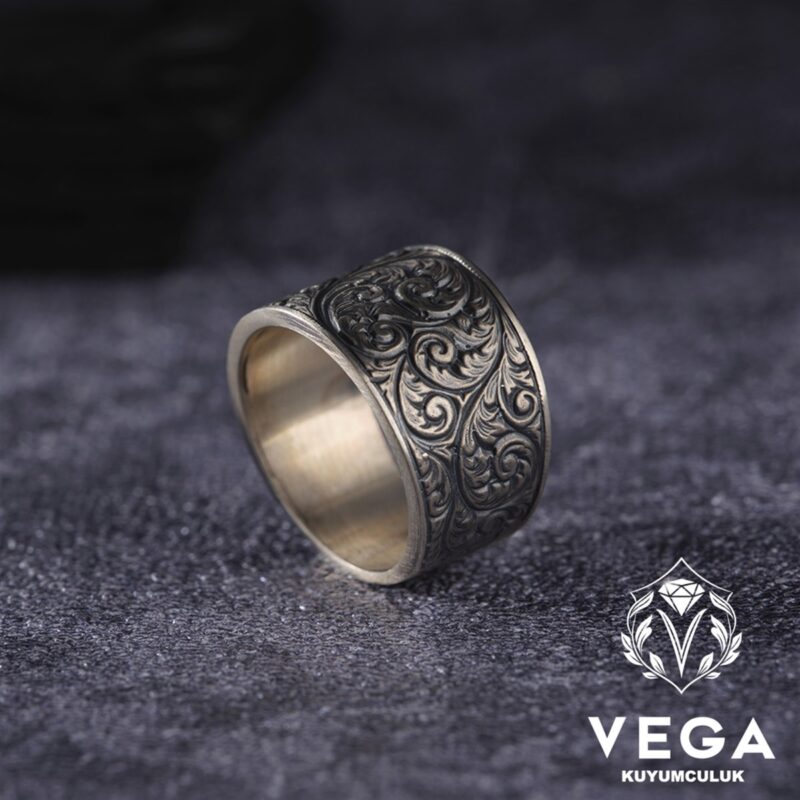 Gravür İşlemeli Gümüş Erkek Yüzük