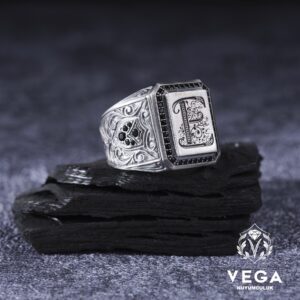 Harfli Gümüş Erkek Yüzük Modeli