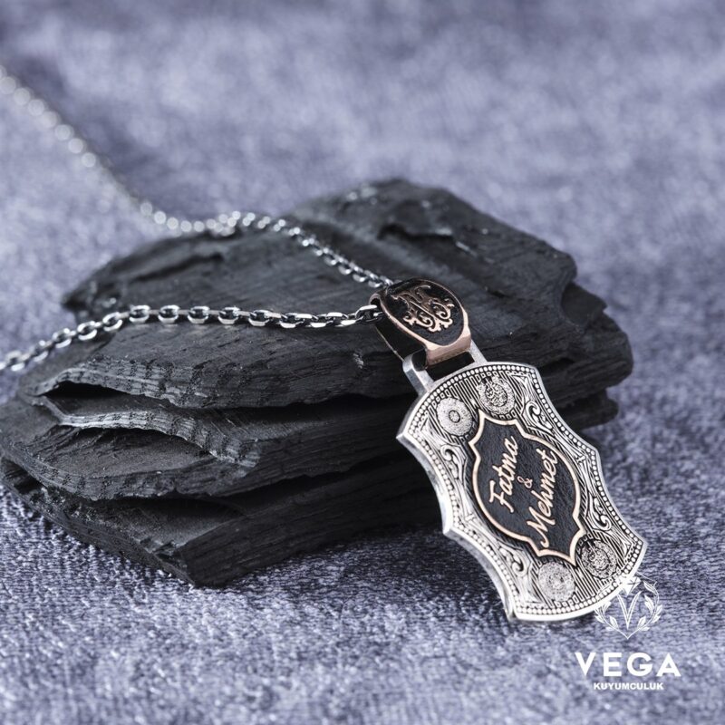 isimli-ve-etrafi-sureli-gumus-erkek-se-901c16-1.jpeg İsimli ve Etrafı Sureli Gümüş Set