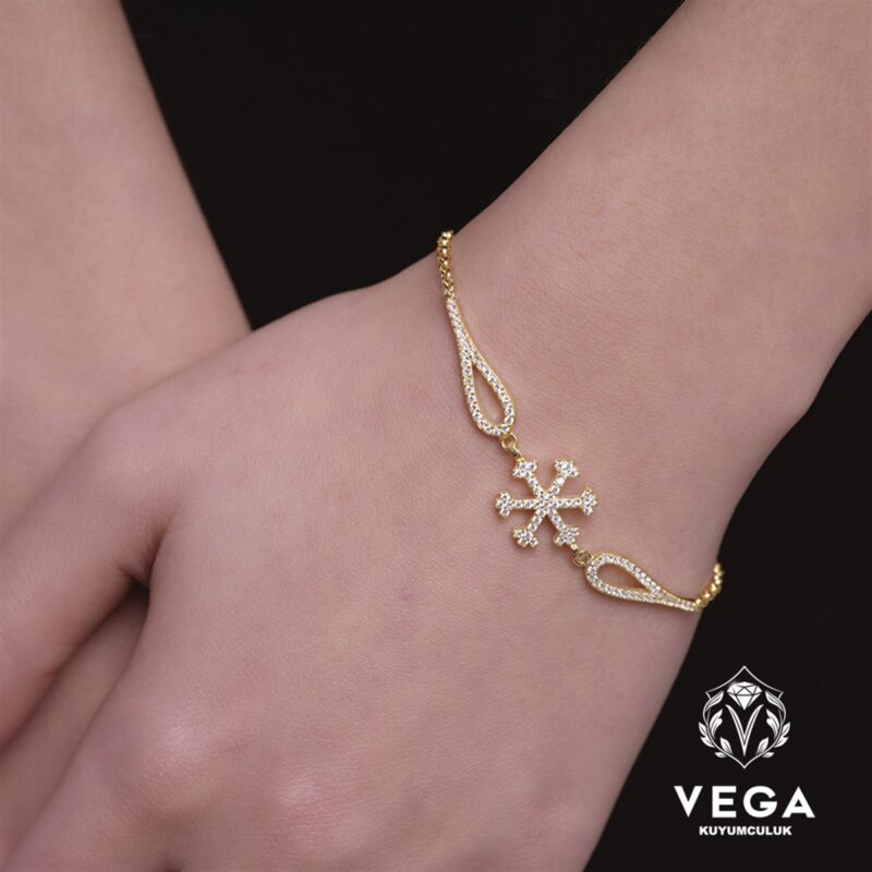 Kar Tanesi Gümüş Kadın Bileklik Modeli