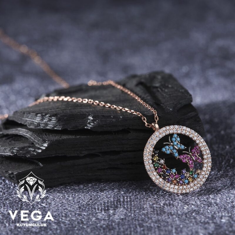 Kelebekli Kadın Gümüş Kolye Modeli