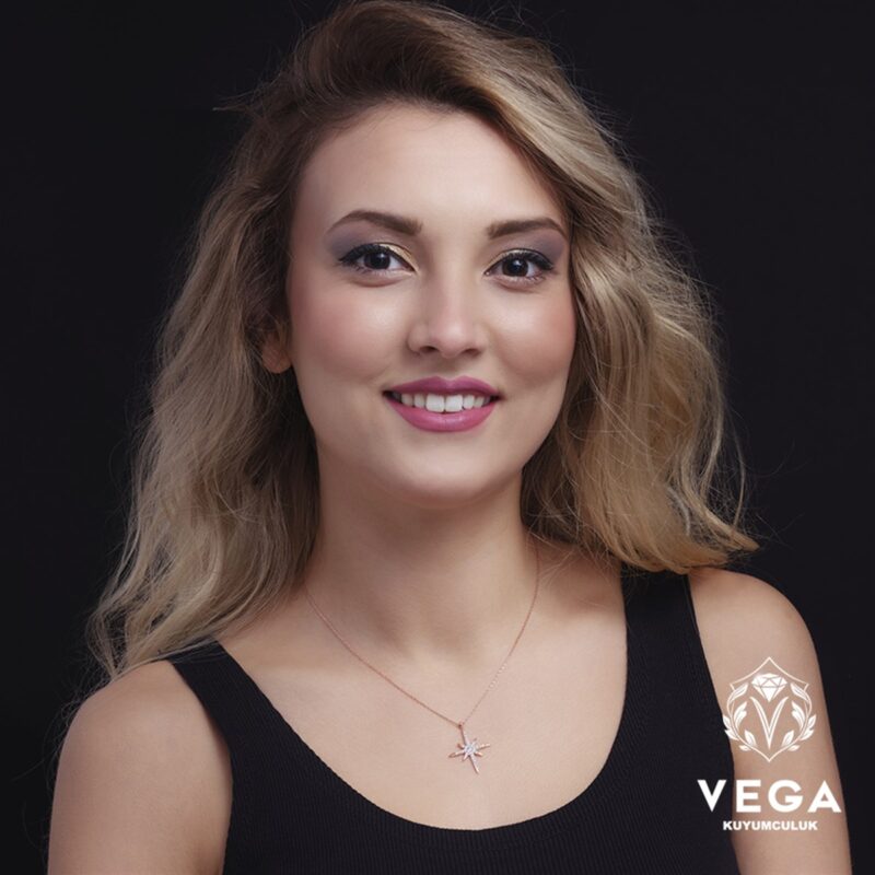 Kuzey Yıldızı Kadın Kolye Modeli