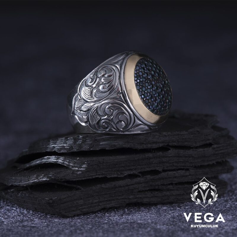 lacivert-gravur-gumus-erkek-yuzuk-2-0f-34d-1.jpeg Lacivert Gravür Gümüş Erkek Yüzük