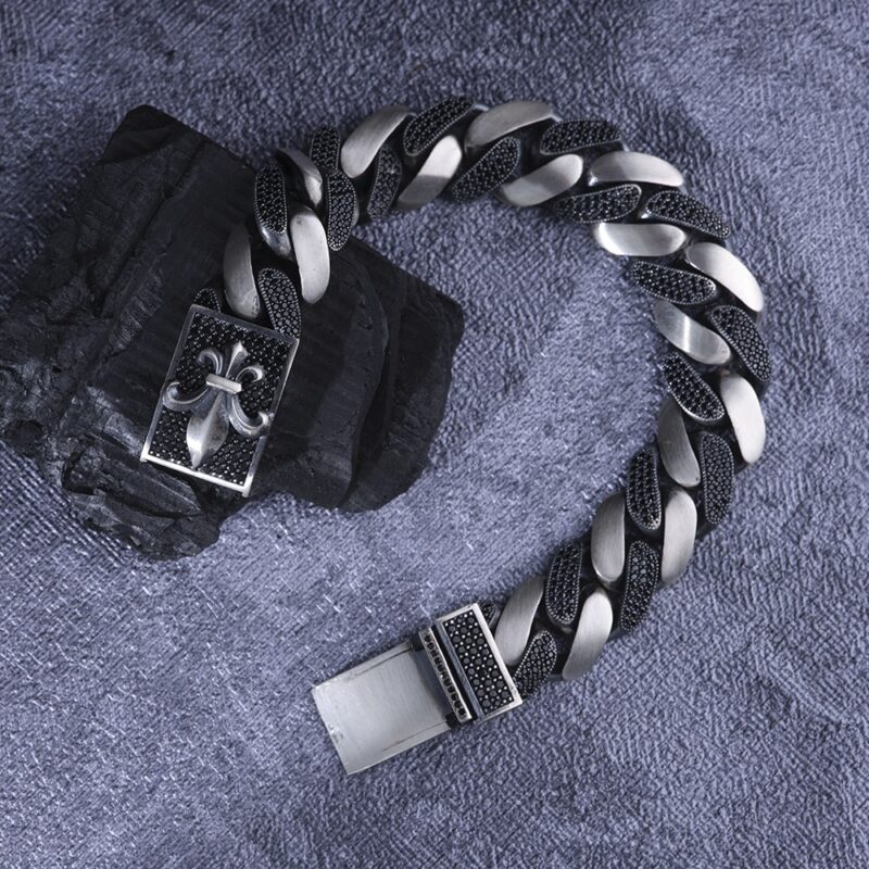 mikron-tasli-gumus-erkek-bileklik-062dd9.jpeg Mikron Taşlı Gurmet Bileklik