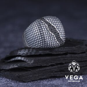 mikron-tasli-spor-gumus-erkek-yuzuk-4a5c-b-1.jpeg Mikron Taşlı Spor Gümüş Erkek Yüzük