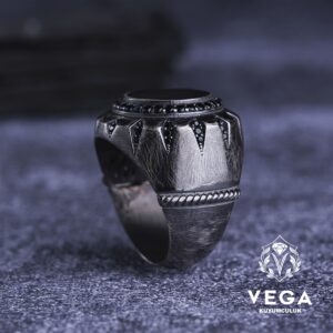 Yuvarlak Taşlı Gümüş Erkek Yüzük