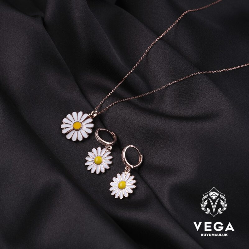 Papatya Set Kadın Kolye ve Küpe Modeli