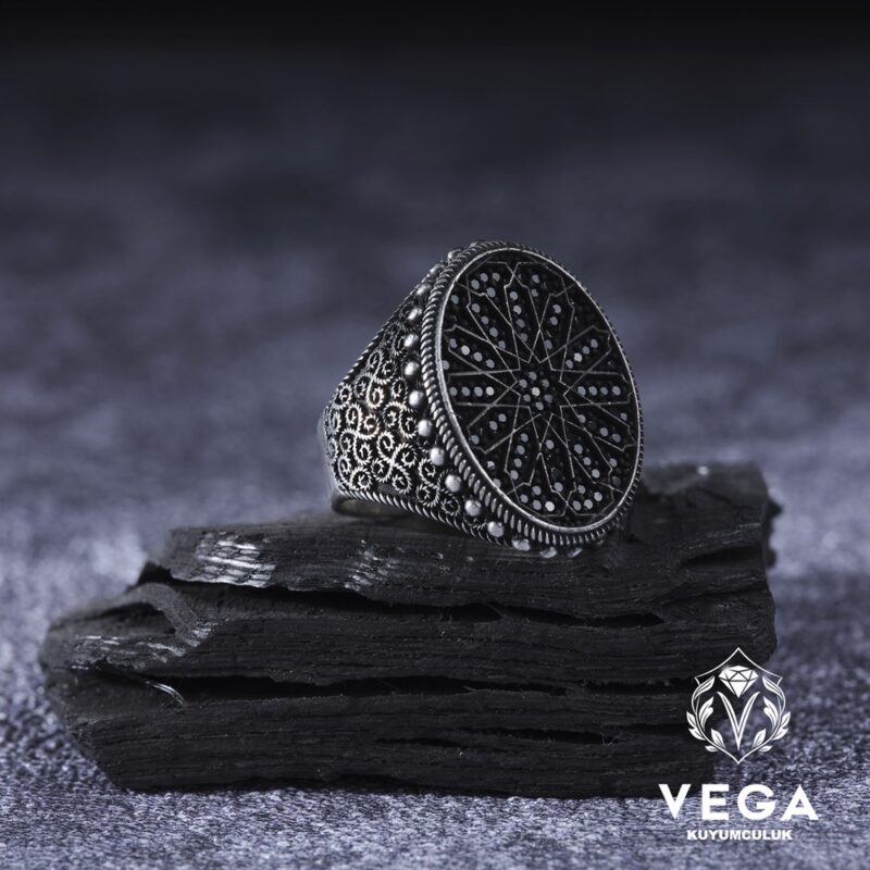 Siyah Mikro Taşlı Gümüş Erkek Yüzük Modeli