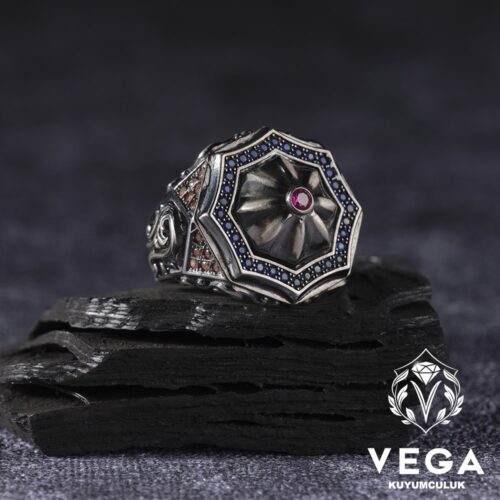 Sekizgen Piramit Mikro Taşlı Yüzük