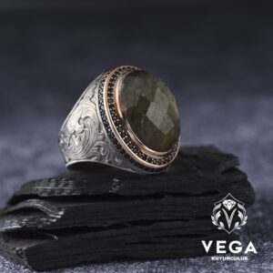 Labradoit Taşlı Gümüş Erkek Yüzük