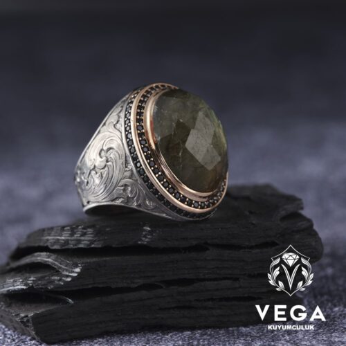 Labradoit Taşlı Gümüş Erkek Yüzük
