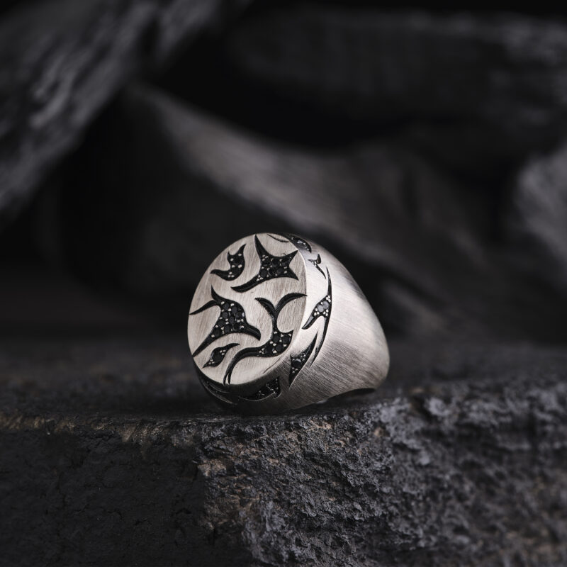 Yıldız Desenli Mikro Taşlı Yüzük