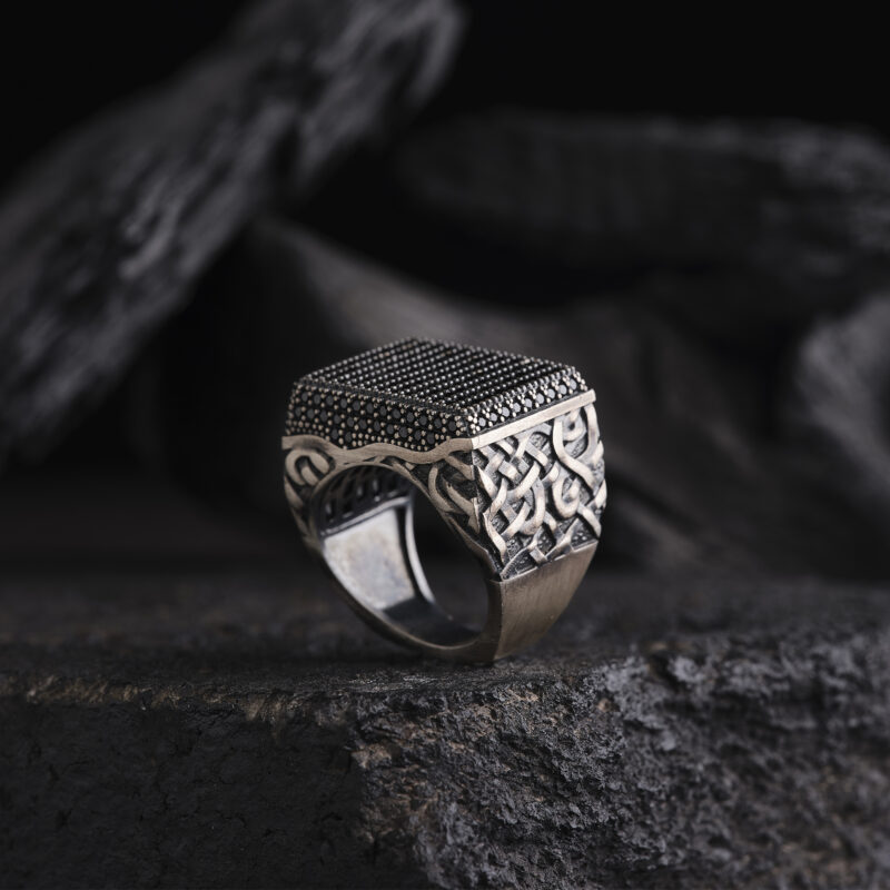 Kare Mikro Taşlı Yüzük Modeli