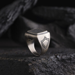 Kare Kalkan Mikro Taşlı Yüzük