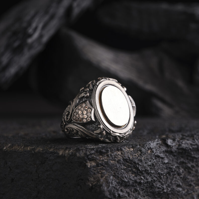 Kalkan Desenli Yüzük Modeli