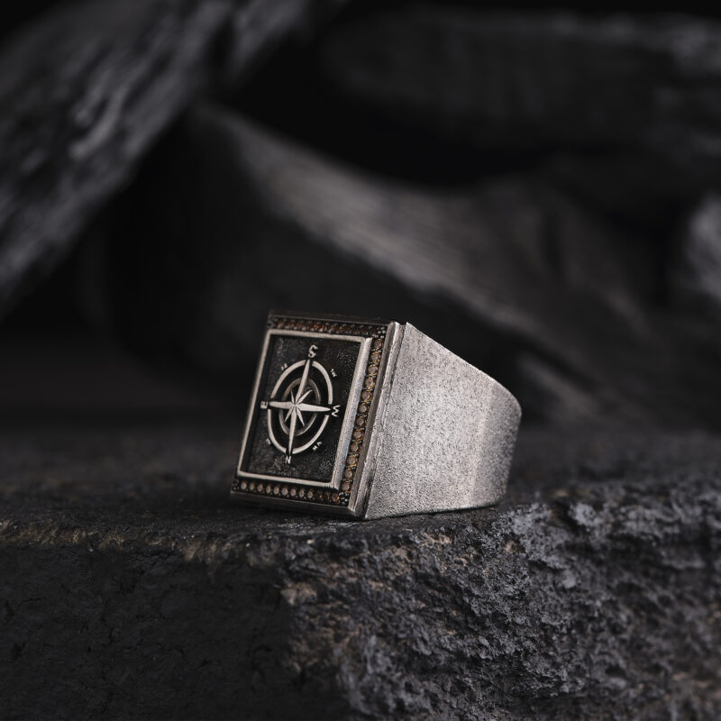 vega-kuyumculuk8763-copy.jpg Kare Mikro Taşlı Pusula Modeli