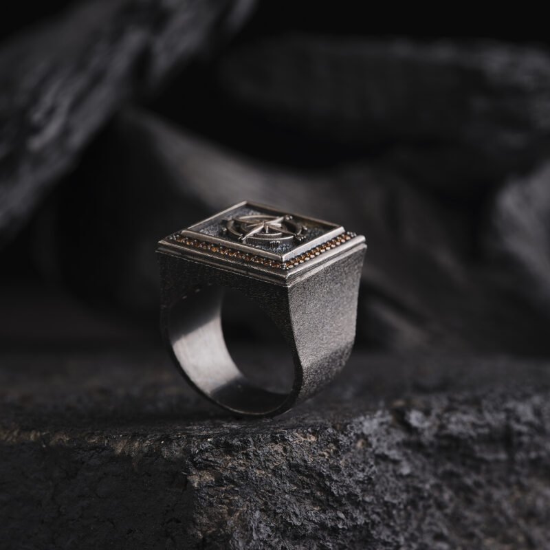 vega-kuyumculuk8765-copy.jpg Kare Mikro Taşlı Pusula Modeli