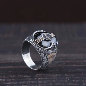 Siyah Taşlı İsimli Manşet Model Yüzük