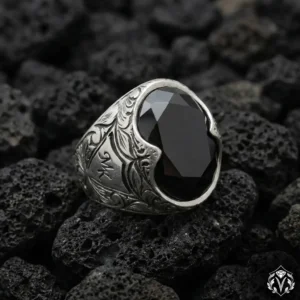 Harfli Siyah Taşlı Gümüş Erkek Yüzük