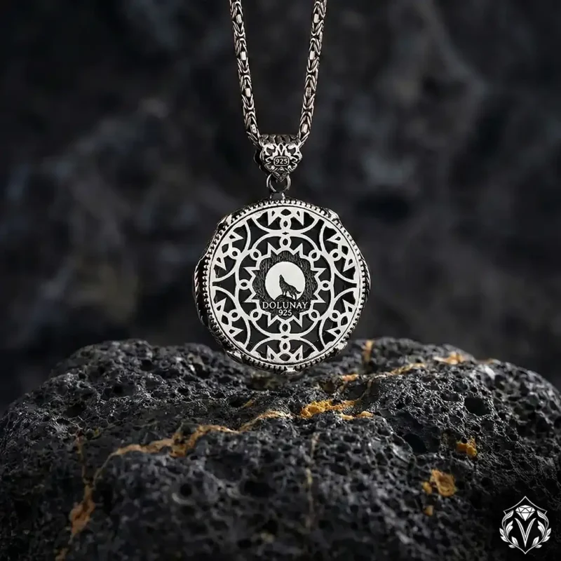 3 Bozkurt Gümüş Kolye