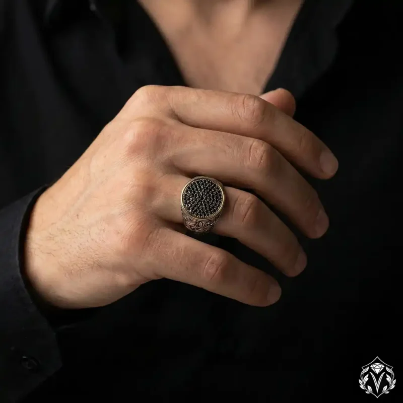 Mikro Taşlı Yuvarlak Gümüş Erkek Yüzük