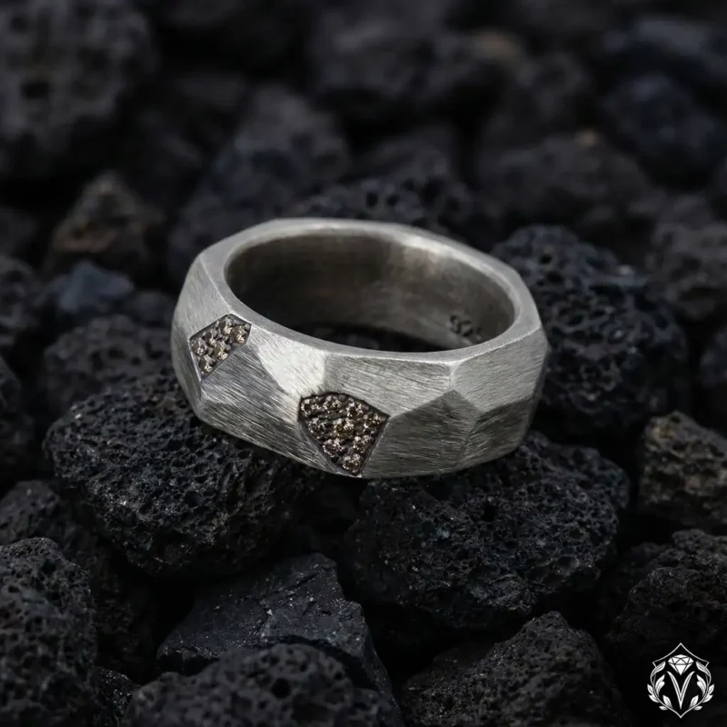 4 Mikro Strin Taşlı Gümüş Yüzük