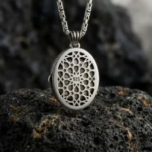 vega (3) Oval Kapaklı Kurt Madalyon Kolye Modeli