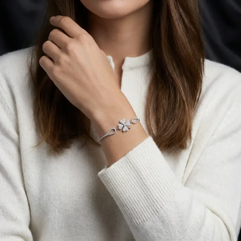 Yonca Kadın Gümüş Bileklik Modeli