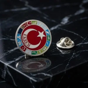 16 Türk Devleti İsimli Gümüş Rozet