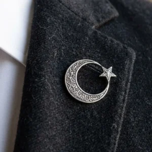 Kelime-i Tevhid Yazılı Ay Yıldızlı Gümüş Rozet