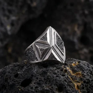 Markiz Formlu Geometrik Gümüş Erkek Yüzük Modeli